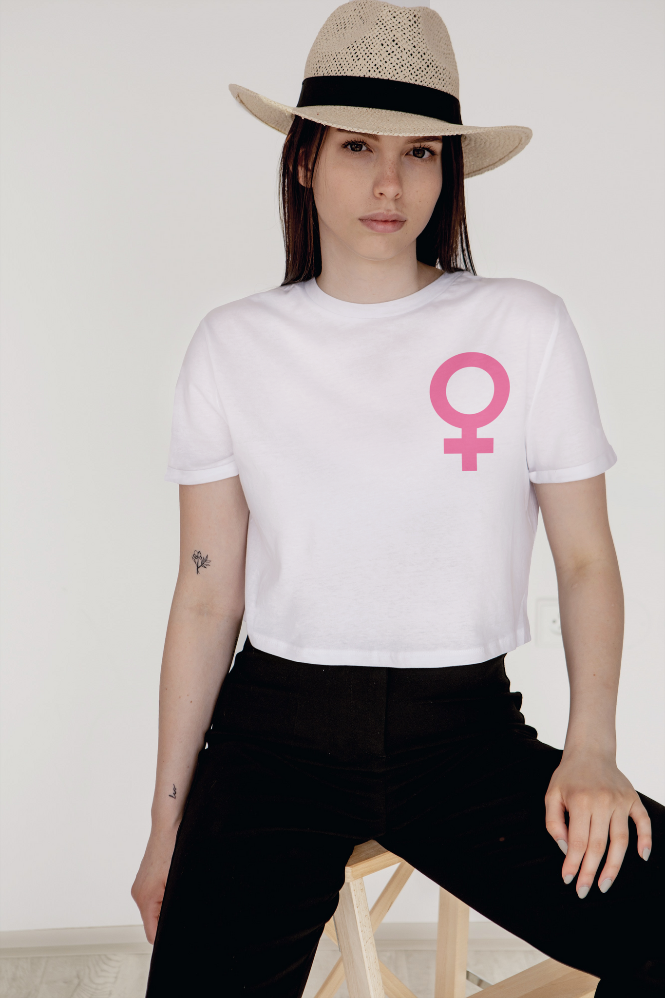 Causual white tee with "DONT PLAY WITH ME " print for girls